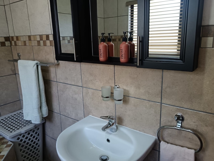 4 Bedroom Property for Sale in Carters Glen Northern Cape